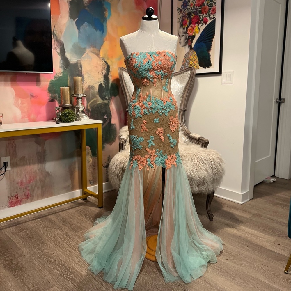 Hard to find Sherri Hill Lace Appliqué Mermaid Gown sz8